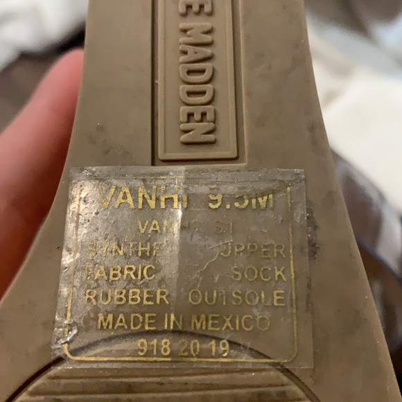 Steve Madden Clear Wedges - Picture 5 of 5